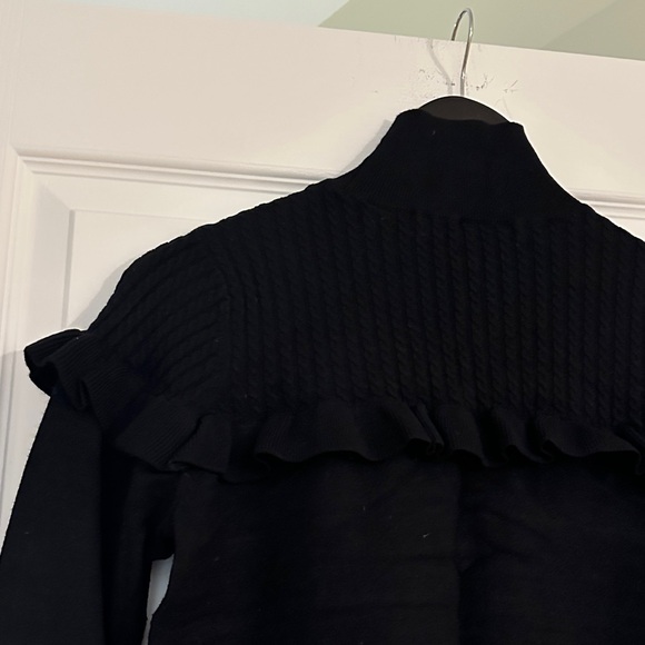 Vero Moda Black Mock Neck Knit & Ruffle Trim Sweater, size Small - Picture 5 of 9